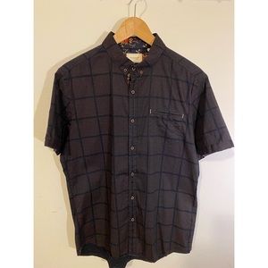 7Diamonds Button Down Shirt